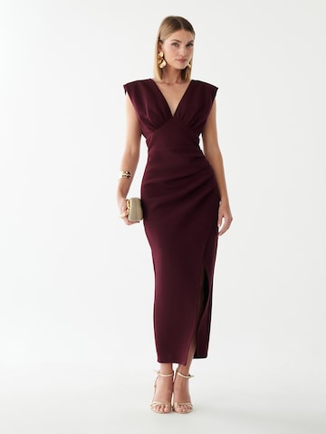 Rochie de seară 'AZELLE' de la BWLDR pe roșu