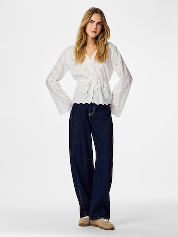 PIECES Μπλούζα 'PCARMORINE' σε λευκό