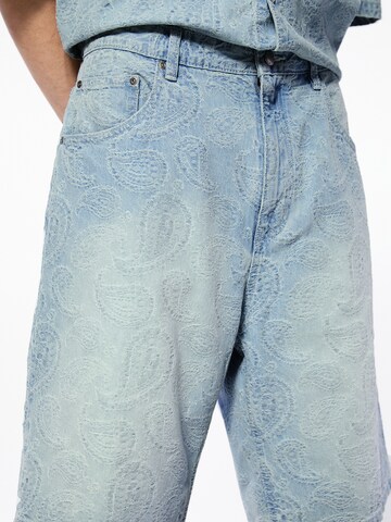 Loosefit Jeans di Pull&Bear in blu