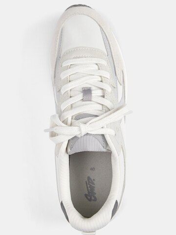 Sneaker low de la Pull&Bear pe gri