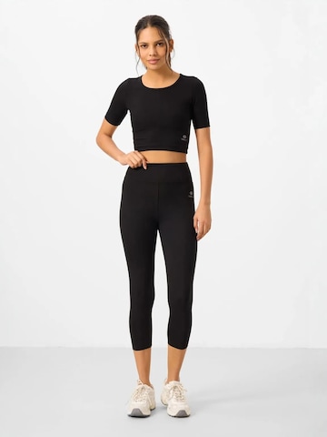 Survêtements Tommy Life en noir : devant