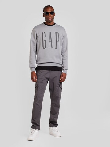 GAP Collegepaita värissä harmaa
