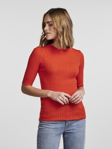PIECES Sweter 'CRISTA' w kolorze czerwony
