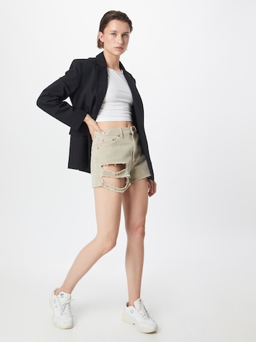 TOPSHOP Regular Short in Beige