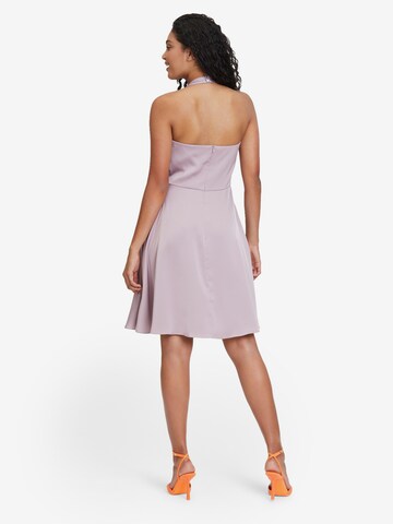 Robe de cocktail Vera Mont en violet