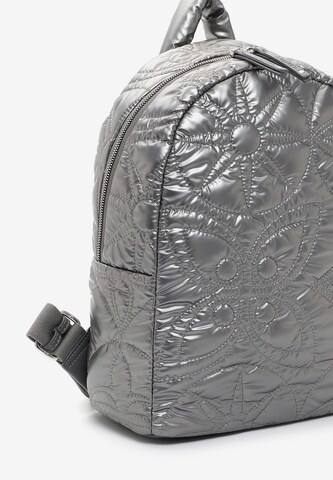 Suri Frey Backpack 'Sherry' in Silver