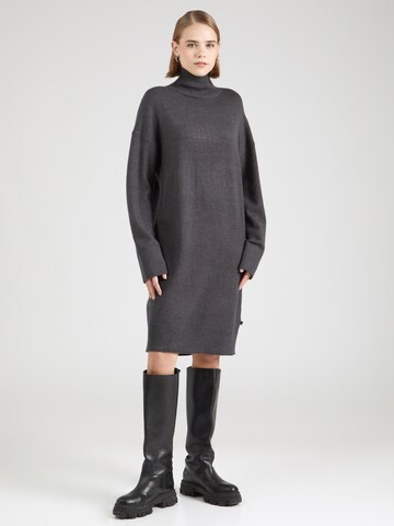 Robes en maille QS en gris : devant