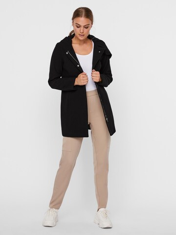 VERO MODA Between-Seasons Coat 'Dafnedora' in Black