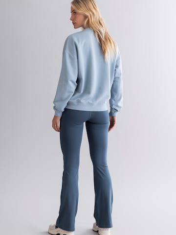 Hey Honey Sweatshirt 'Sweater Cotton' in Blauw