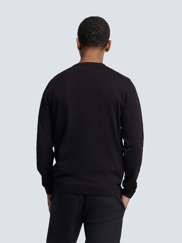 No Excess Pullover in Schwarz