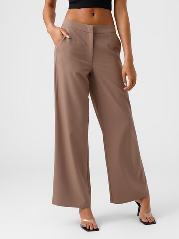 Wide Leg Pantalon 'Victoria' Vero Moda Collab en marron : devant