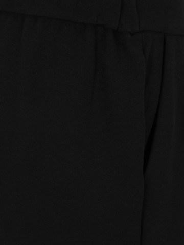 Regular Pantalon à pince Vero Moda Curve en noir