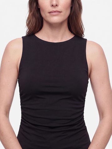 Top 'Gianna' de la ABOUT YOU pe negru