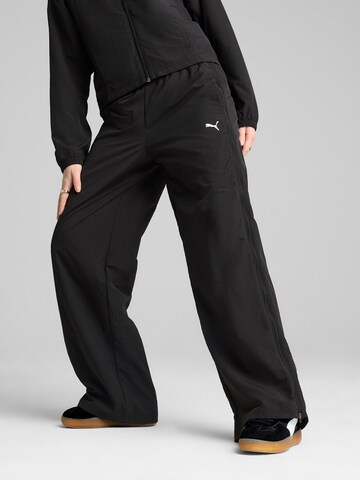 PUMA - Pierna ancha Pantalón 'DARE TO' en negro: frente