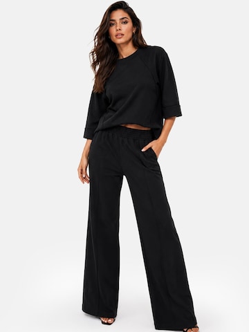 REGINA FASHION Trenirka za tek 'Elegant Tracksuit' | črna barva