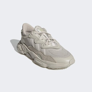 Chaussure de course 'Ozweego' ADIDAS ORIGINALS en gris