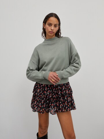 EDITED Sweater 'Hellen' in Green: front