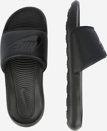 Claquettes / Tongs 'Victori One' Nike Sportswear en noir