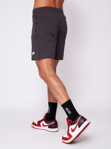 regular Pantaloni sportivi 'Essential Shorts' di Fortex Fitness in grigio