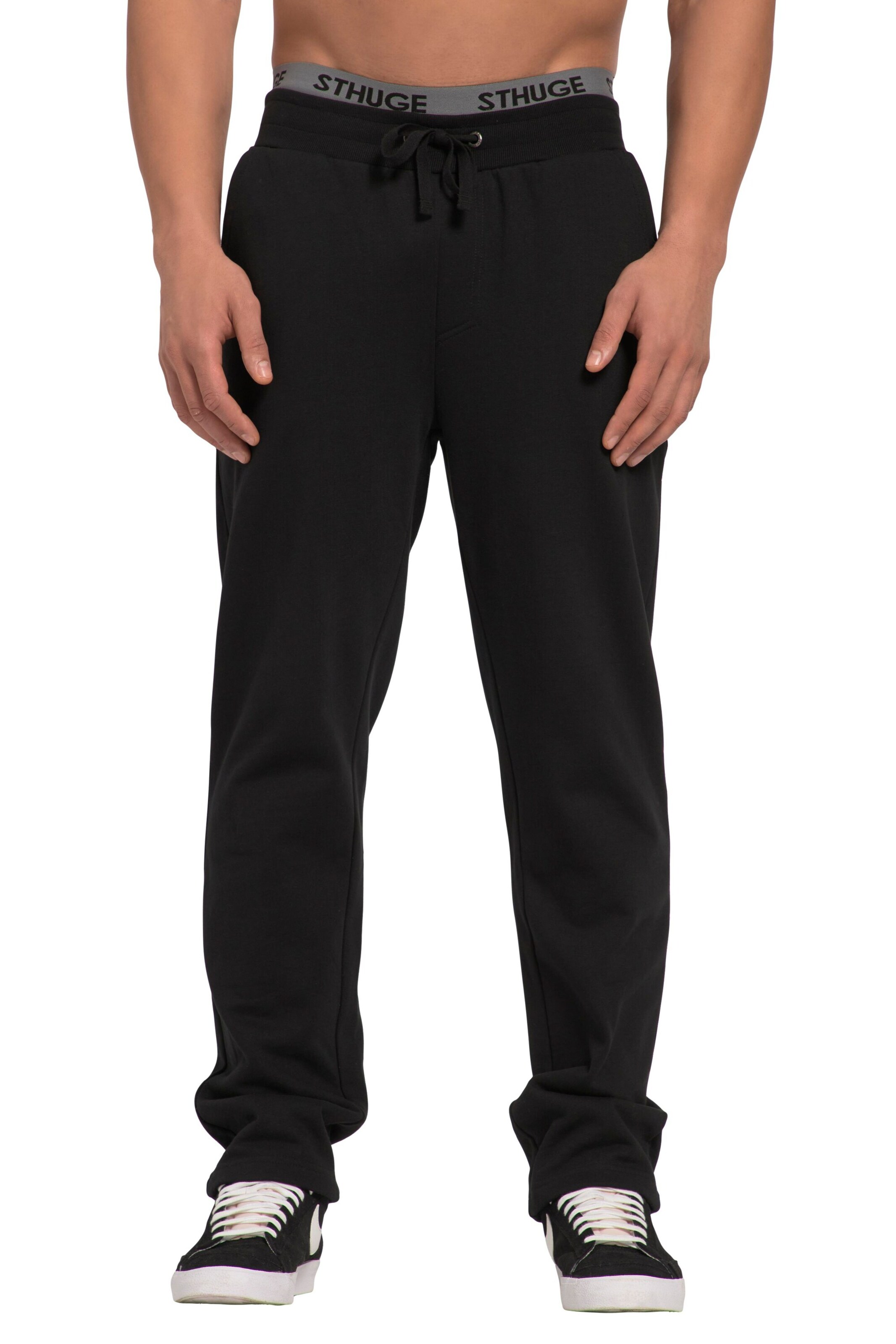 STHUGE Loosefit Broek in Zwart: voorkant