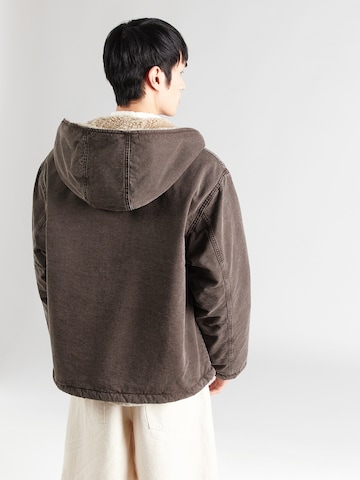 Carhartt WIP - Casaco meia-estação 'Mitch' em castanho