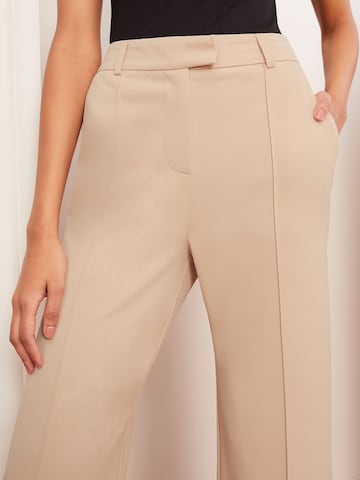 Wide Leg Pantalon à plis Friends Like These en beige