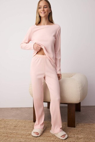 Trendyol Pyjama in Pink: Vorderseite