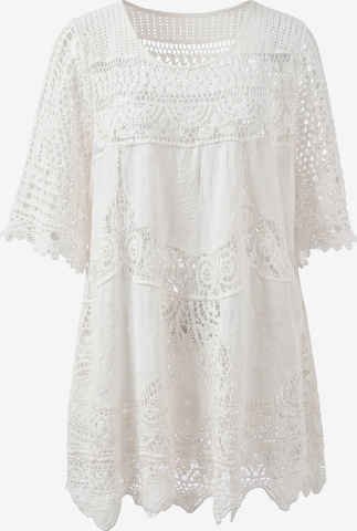 IZIA Tunic in White: front