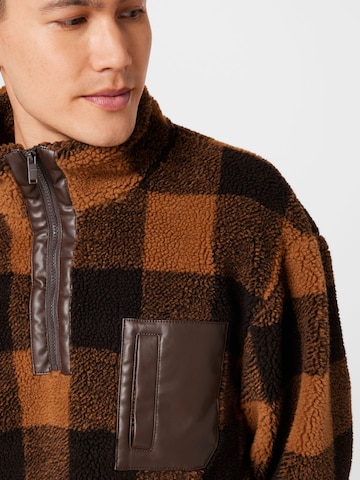 Mennace Fleece jacket 'Borg' in Brown