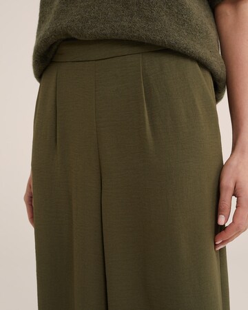 WE Fashion Wide leg Pleat-front trousers in Green