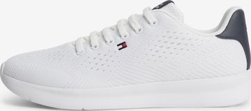 TOMMY HILFIGER Sneaker in Weiß: Vorderseite