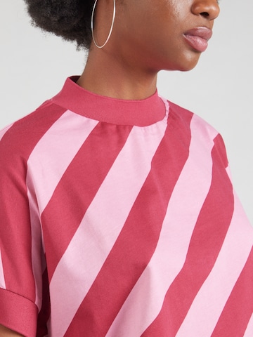 UNITED COLORS OF BENETTON - Camiseta en rosa
