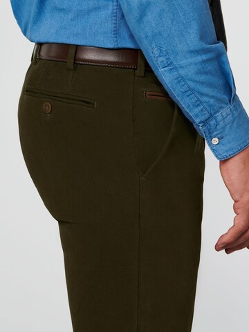 MEYER Regular Chino trousers in Green