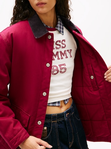 Tommy Jeans Přechodná bunda – červená