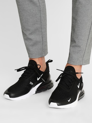 Baskets basses 'AIR MAX 270' Nike Sportswear en noir : devant