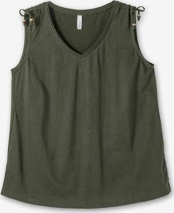 Top di SHEEGO in verde: frontale