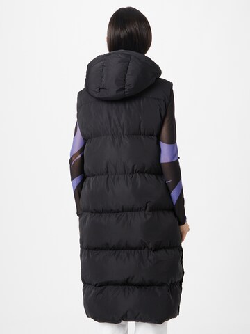 Superdry Vest in Black