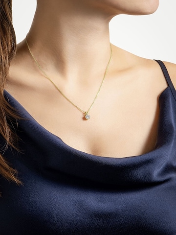 So Chic Necklace in Gold