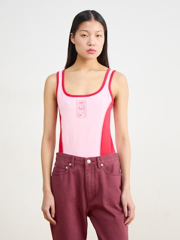 Nike Sportswear Top – pink: přední strana