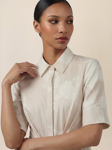 APART Kleid in Beige