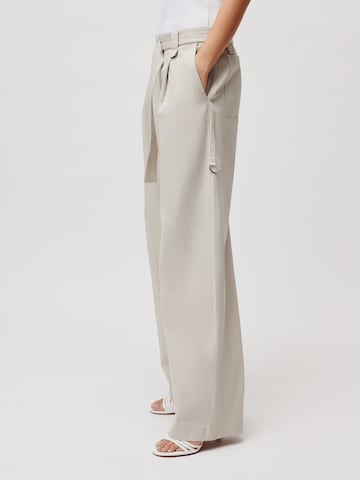 LeGer by Lena Gercke - Pierna ancha Pantalón plisado 'Guya Tall' en beige