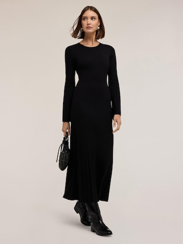 Robe MOTIVI en noir