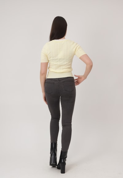 Elara Strickjacke in pastellgelb, Produktansicht