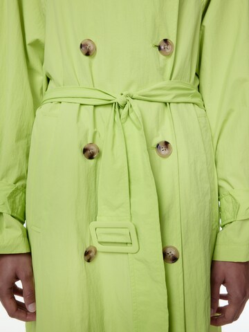 EDITED Between-Seasons Coat 'Neila' in Green