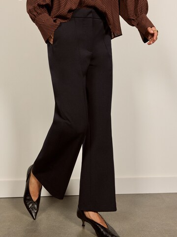 regular Pantaloni di Bhoem in blu