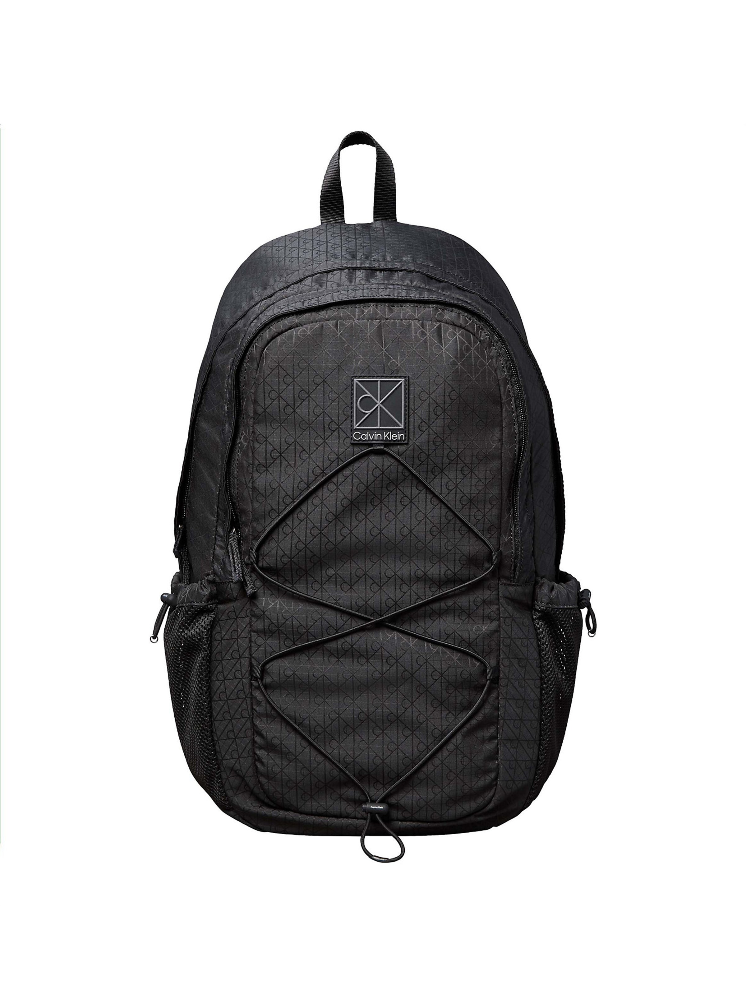 Calvin Klein Sac à dos en noir, Vue avec produit
