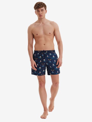 WESTMARK LONDON Badeshorts in Blau