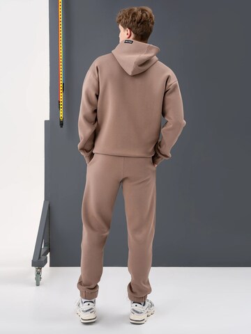 cut my fashion Tracksuit 'Treningai vyrams "CMF by Kamilė" CMF323' in Brown