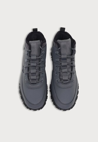 TIMBERLAND Μπότες με κορδόνια σε γκρι: κορυφή