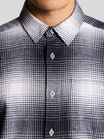 Fit confort Chemise Lyle & Scott en bleu